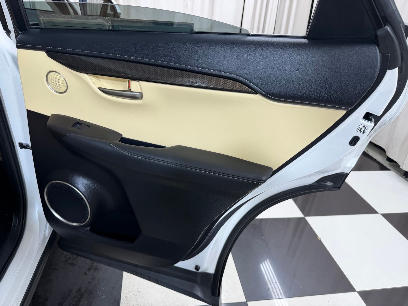 2017 Lexus NX 200t