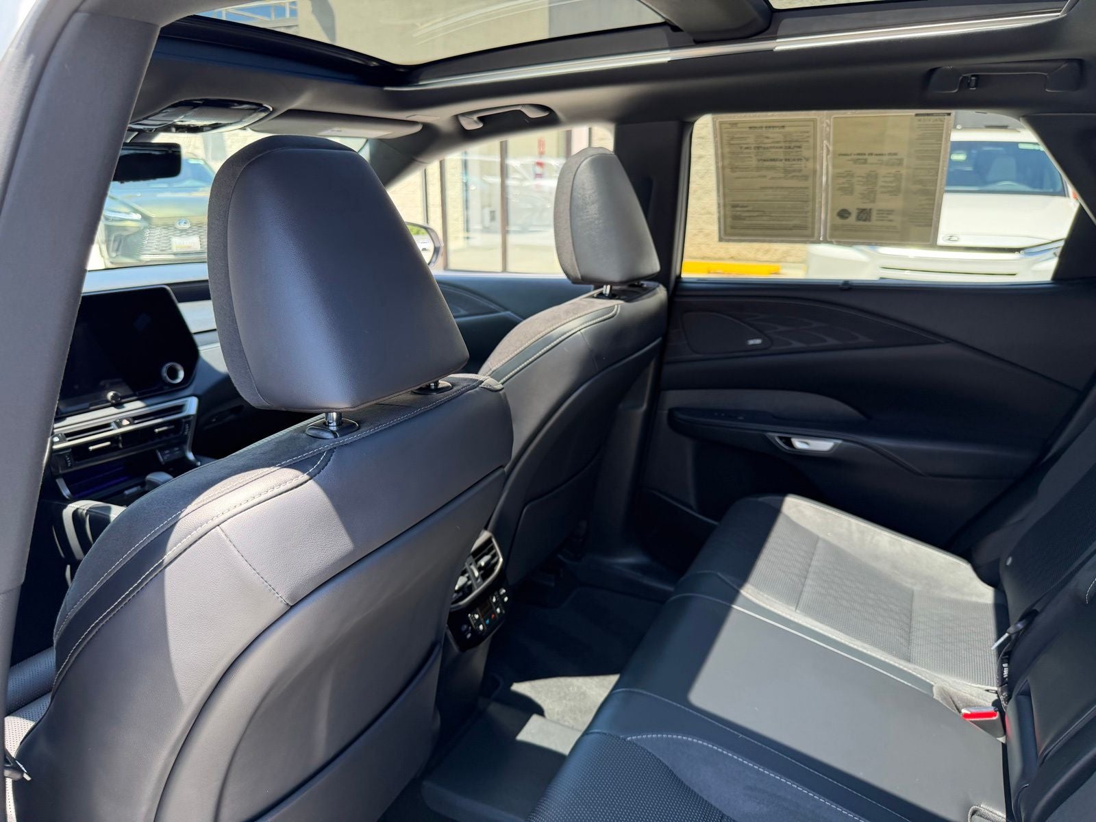 2025 Lexus RX 450h+ Luxury