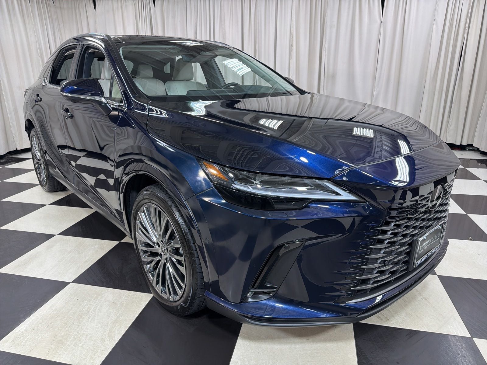 2025 Lexus RX 450h+ Luxury