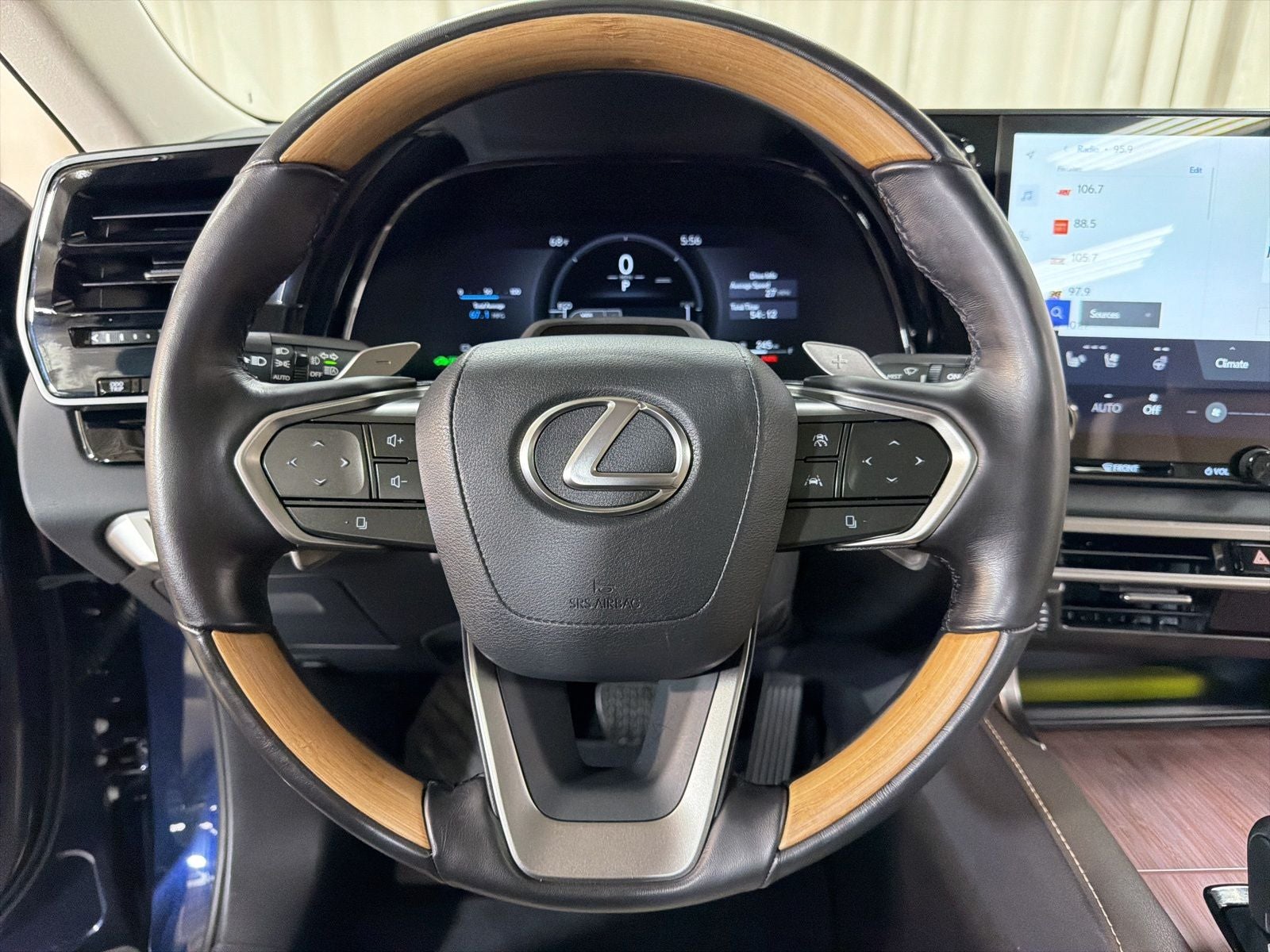2025 Lexus RX 450h+ Luxury