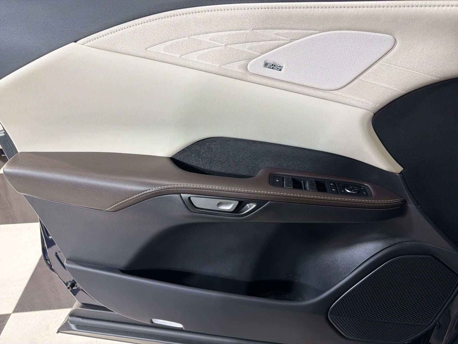 2025 Lexus RX 450h+ Luxury