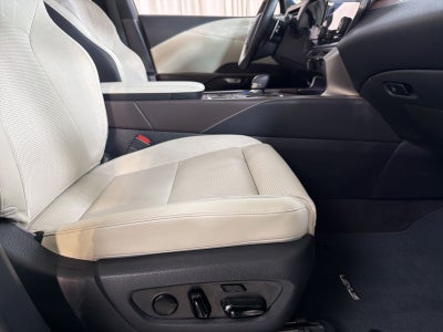 2025 Lexus RX 450h+ Luxury