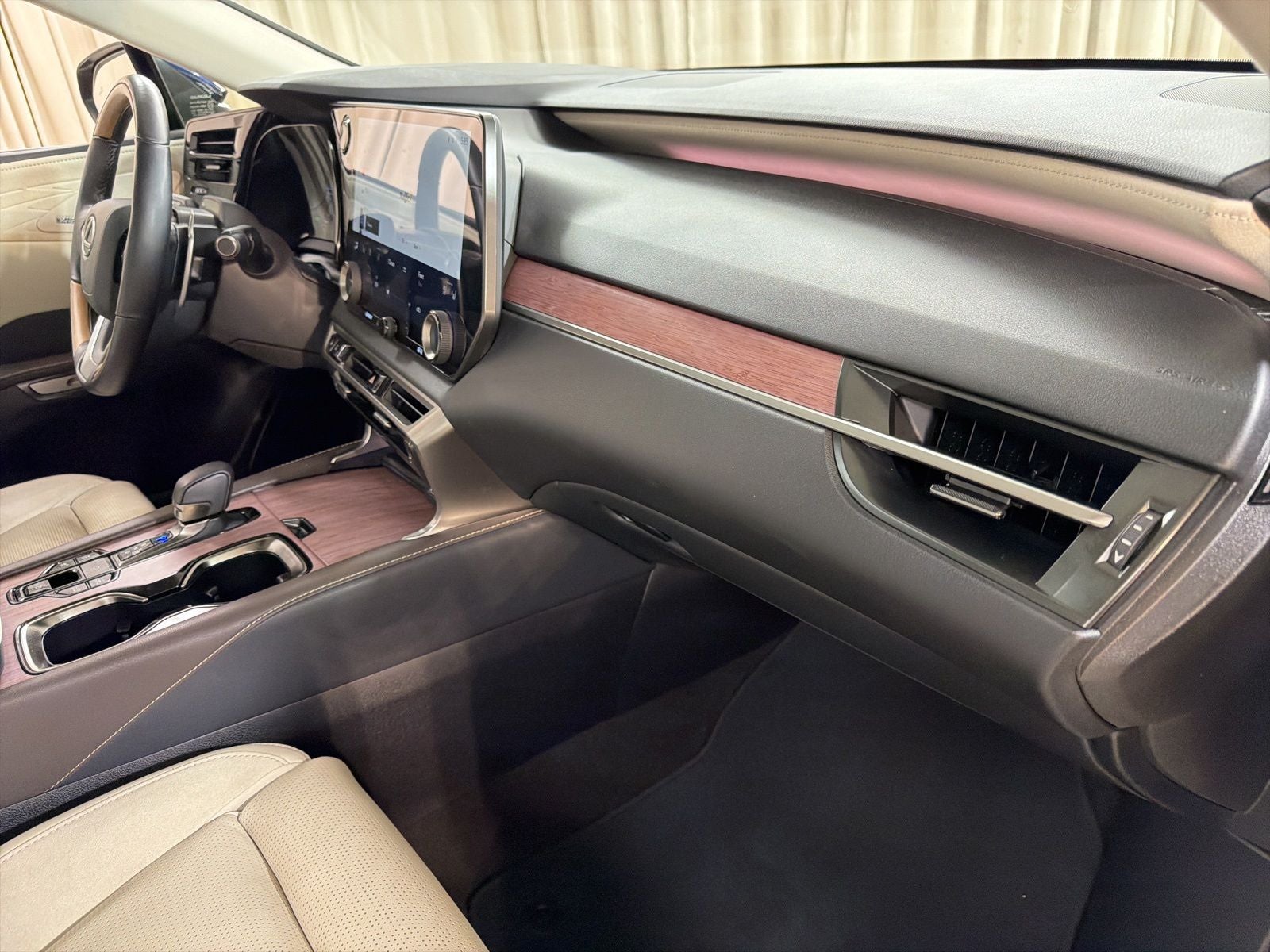 2025 Lexus RX 450h+ Luxury