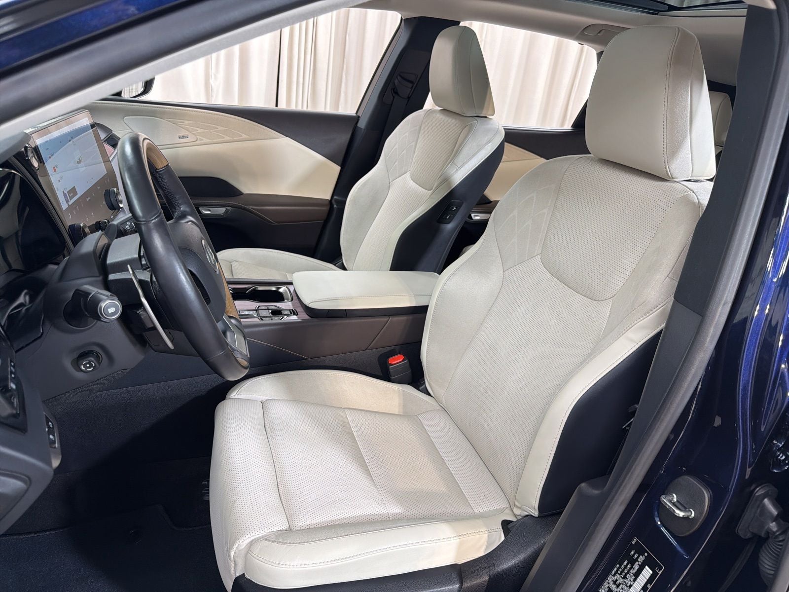2025 Lexus RX 450h+ Luxury