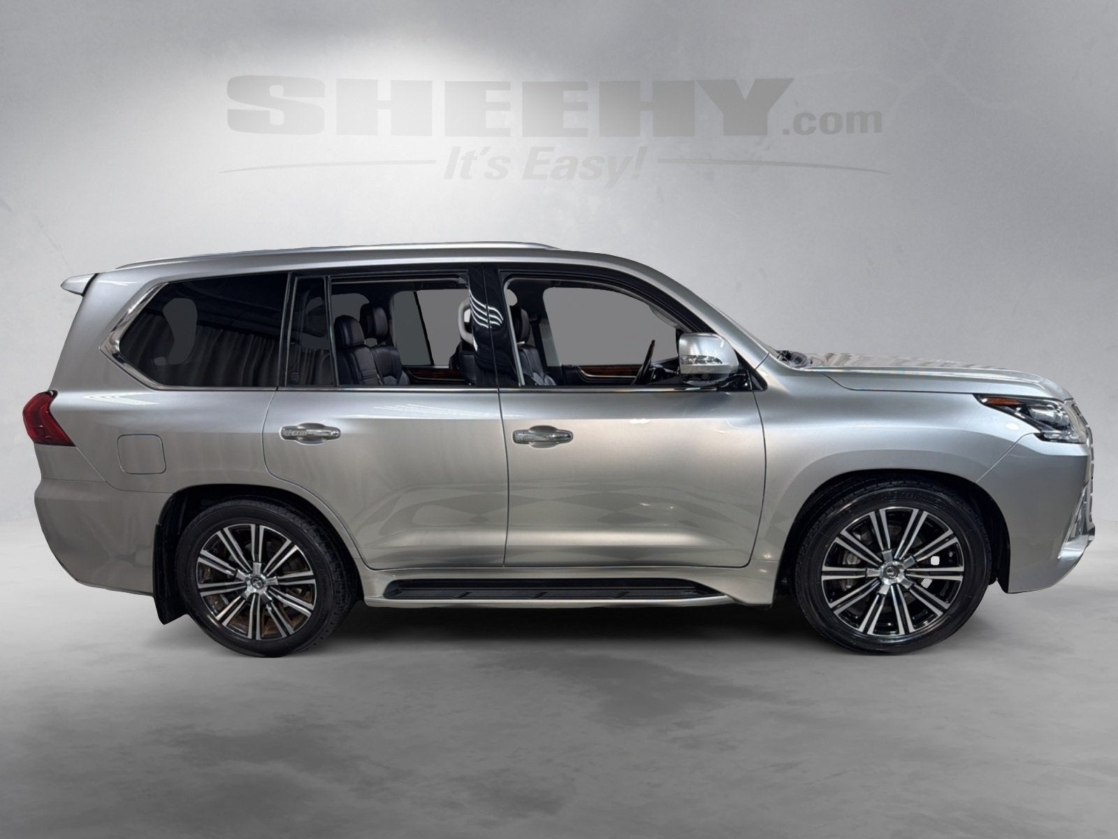 2021 Lexus LX 570