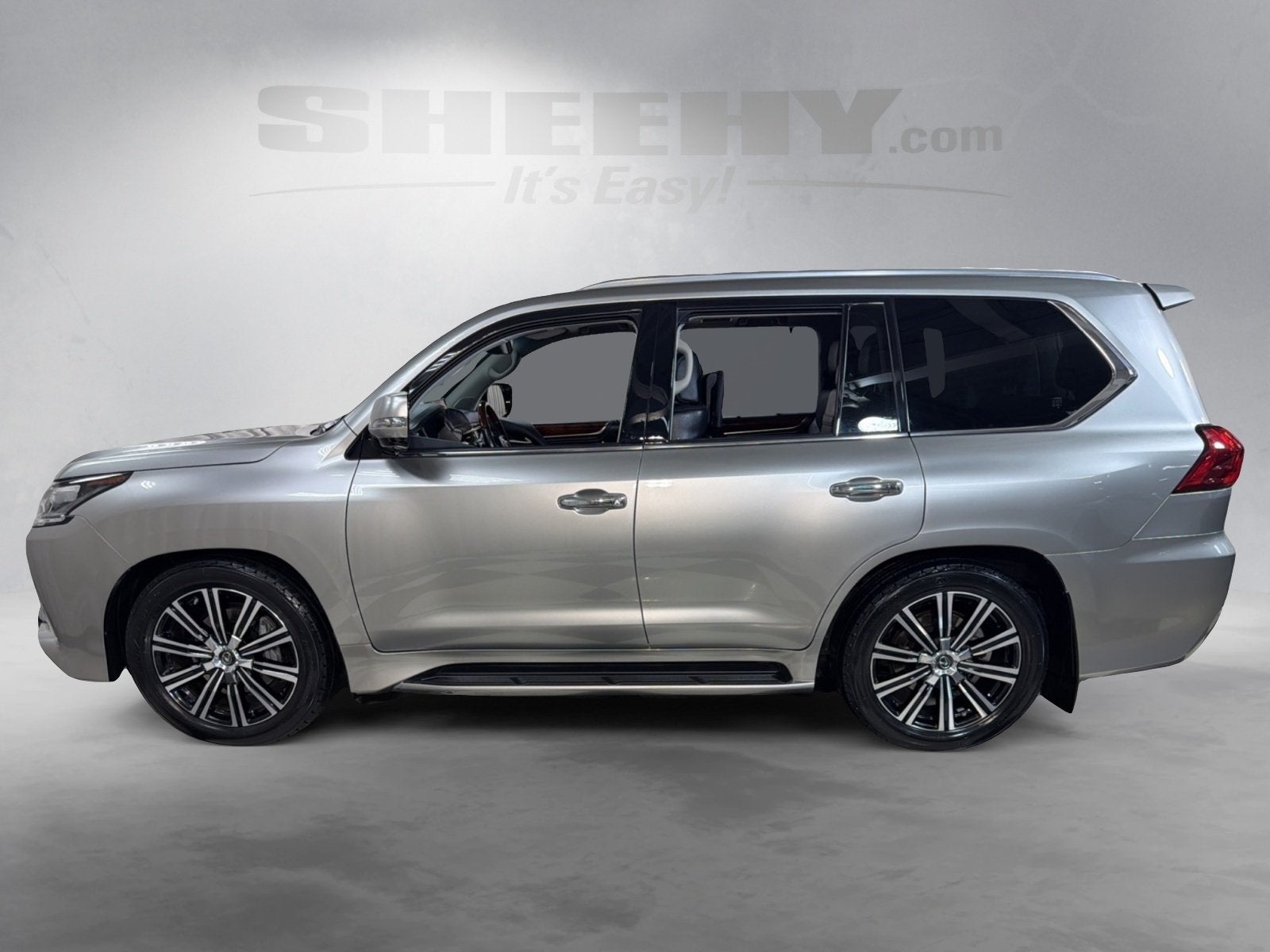 2021 Lexus LX 570