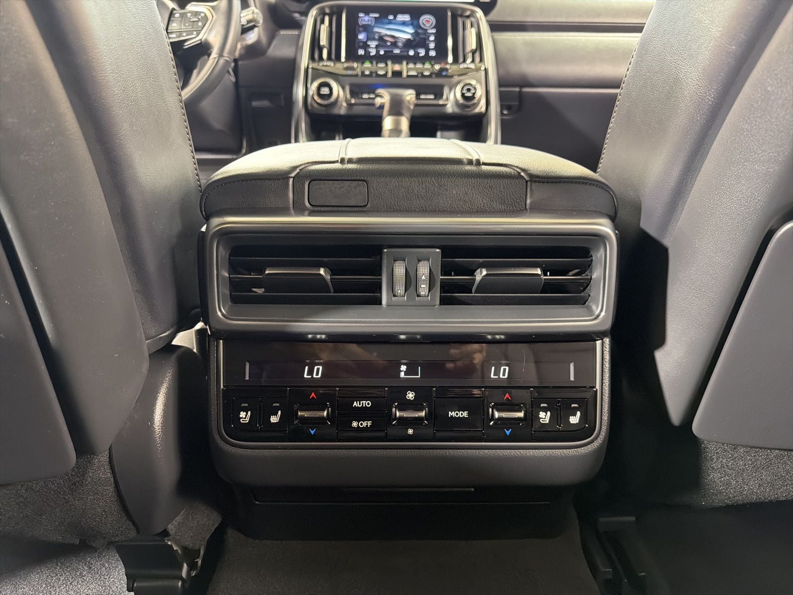 2025 Lexus LX 600 Luxury