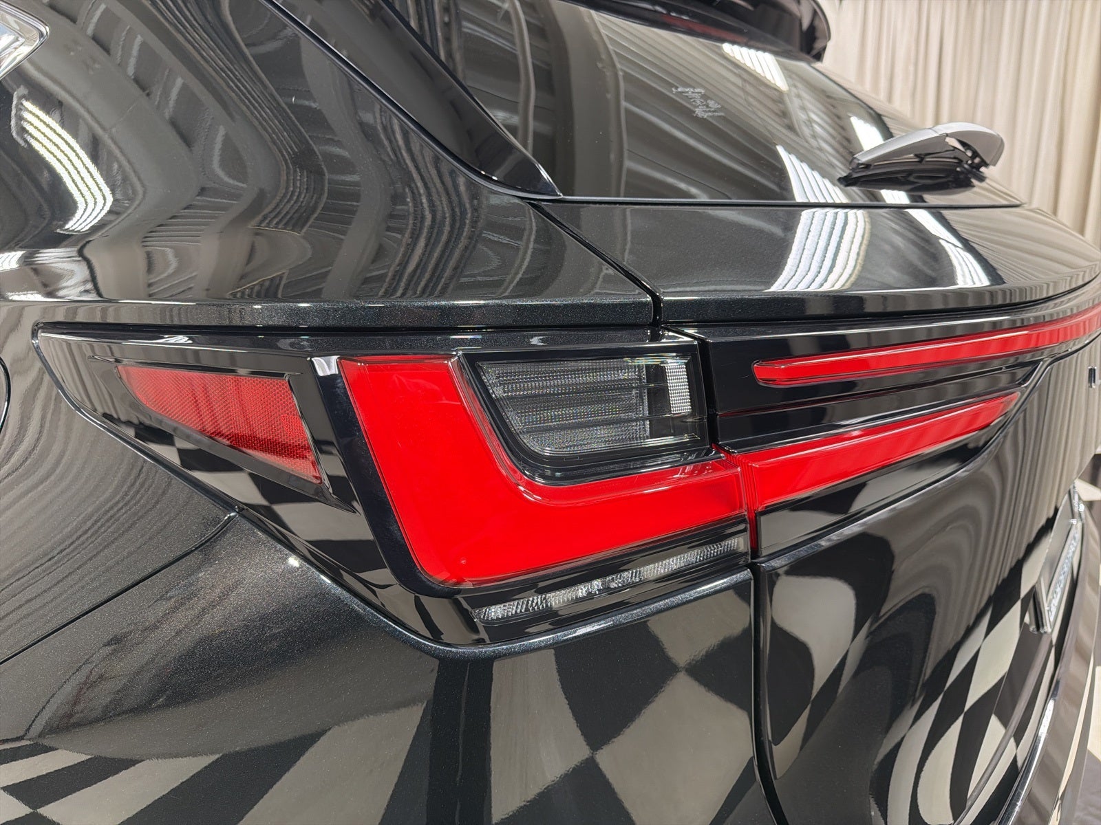 2024 Lexus NX 450h+ Luxury