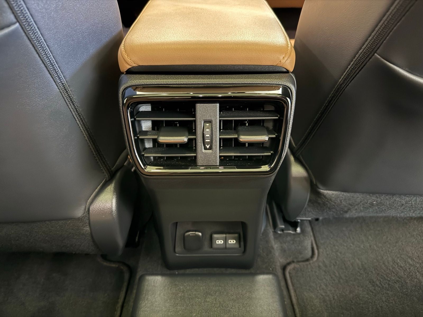 2025 Lexus NX 450h+ Luxury