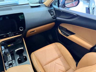2025 Lexus NX 450h+ Luxury