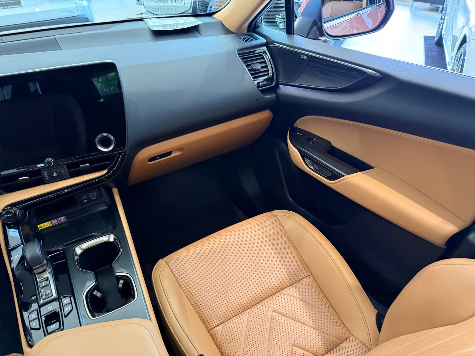 2025 Lexus NX 450h+ Luxury