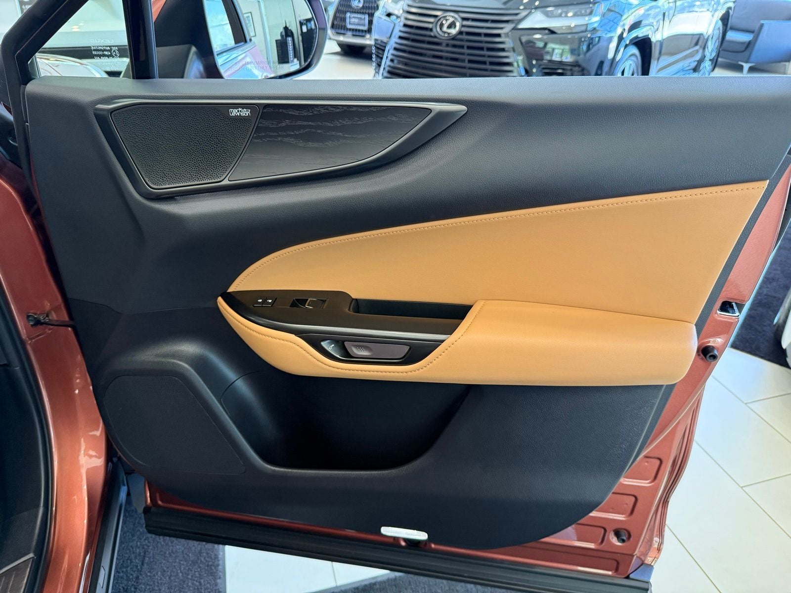 2025 Lexus NX 450h+ Luxury