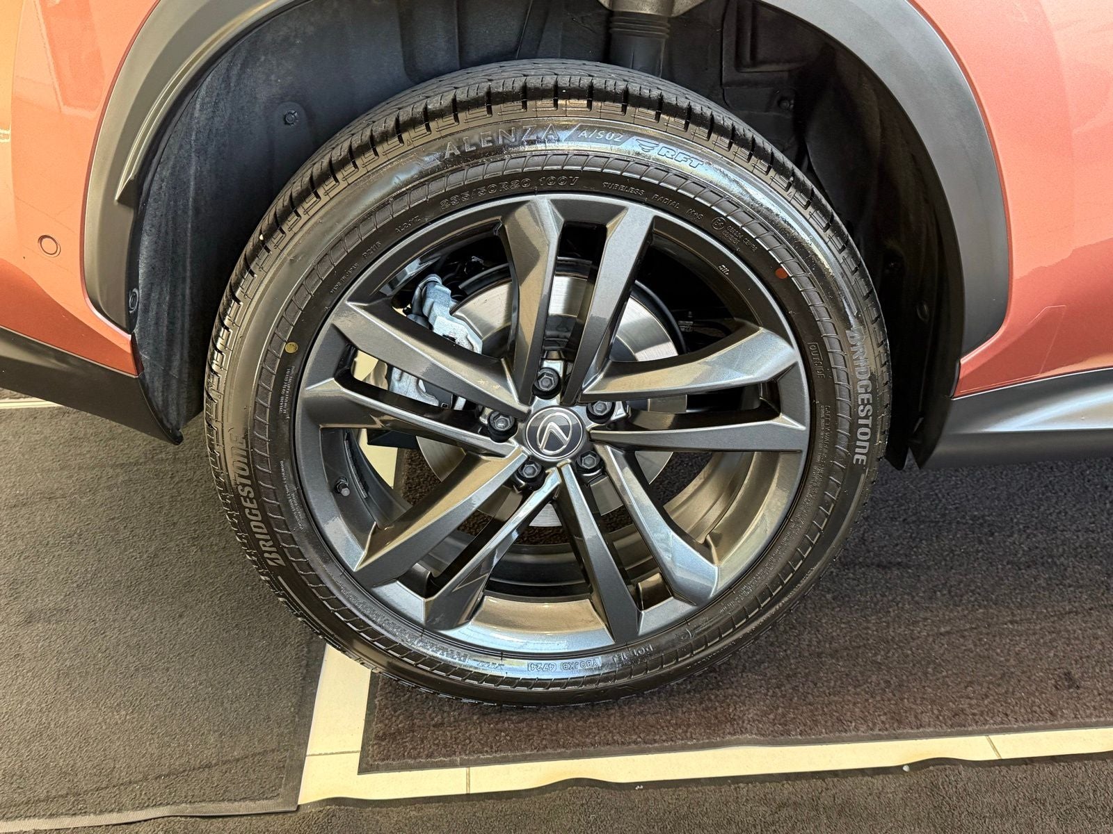 2025 Lexus NX 450h+ Luxury