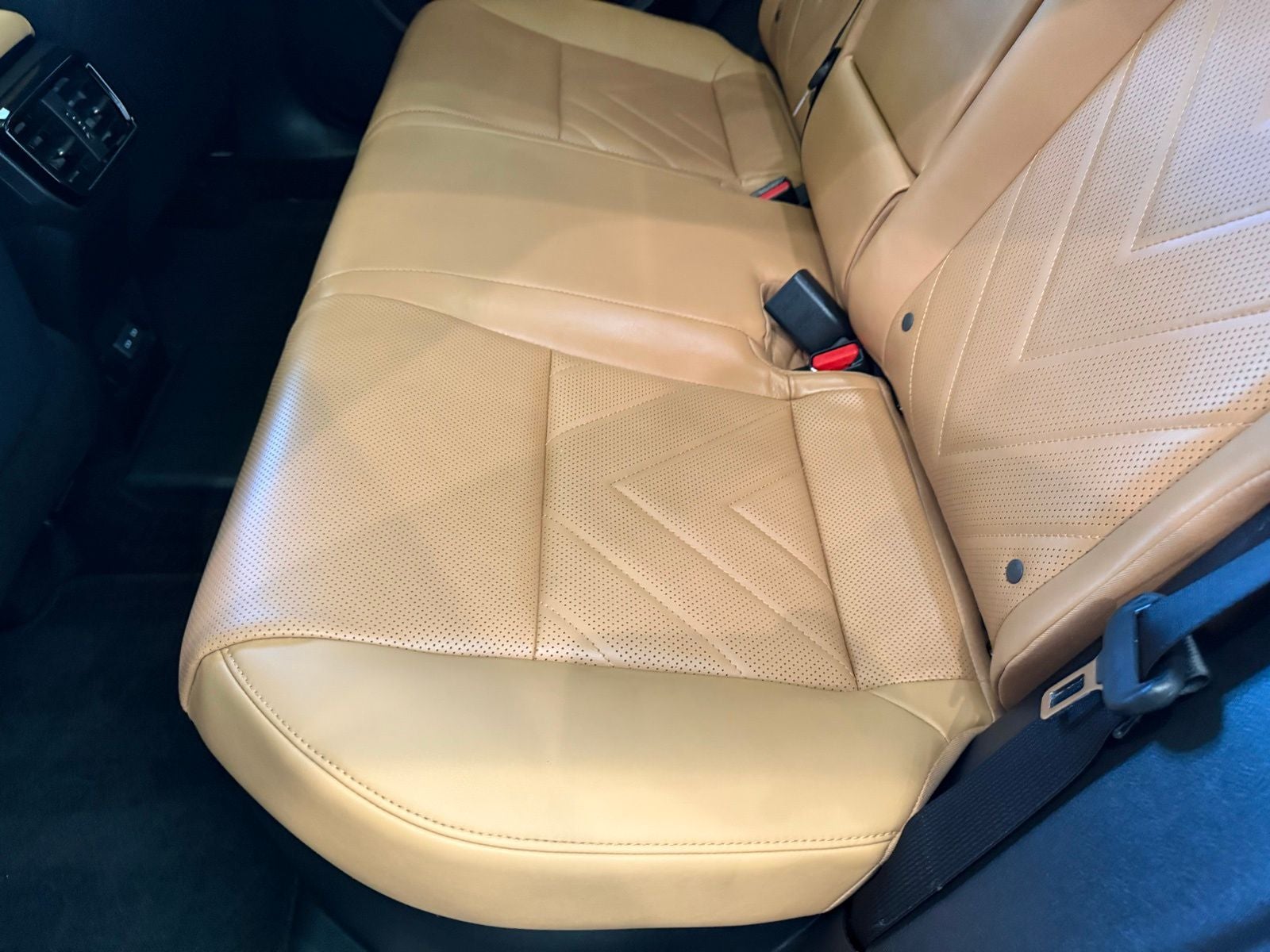 2025 Lexus NX 450h+ Luxury