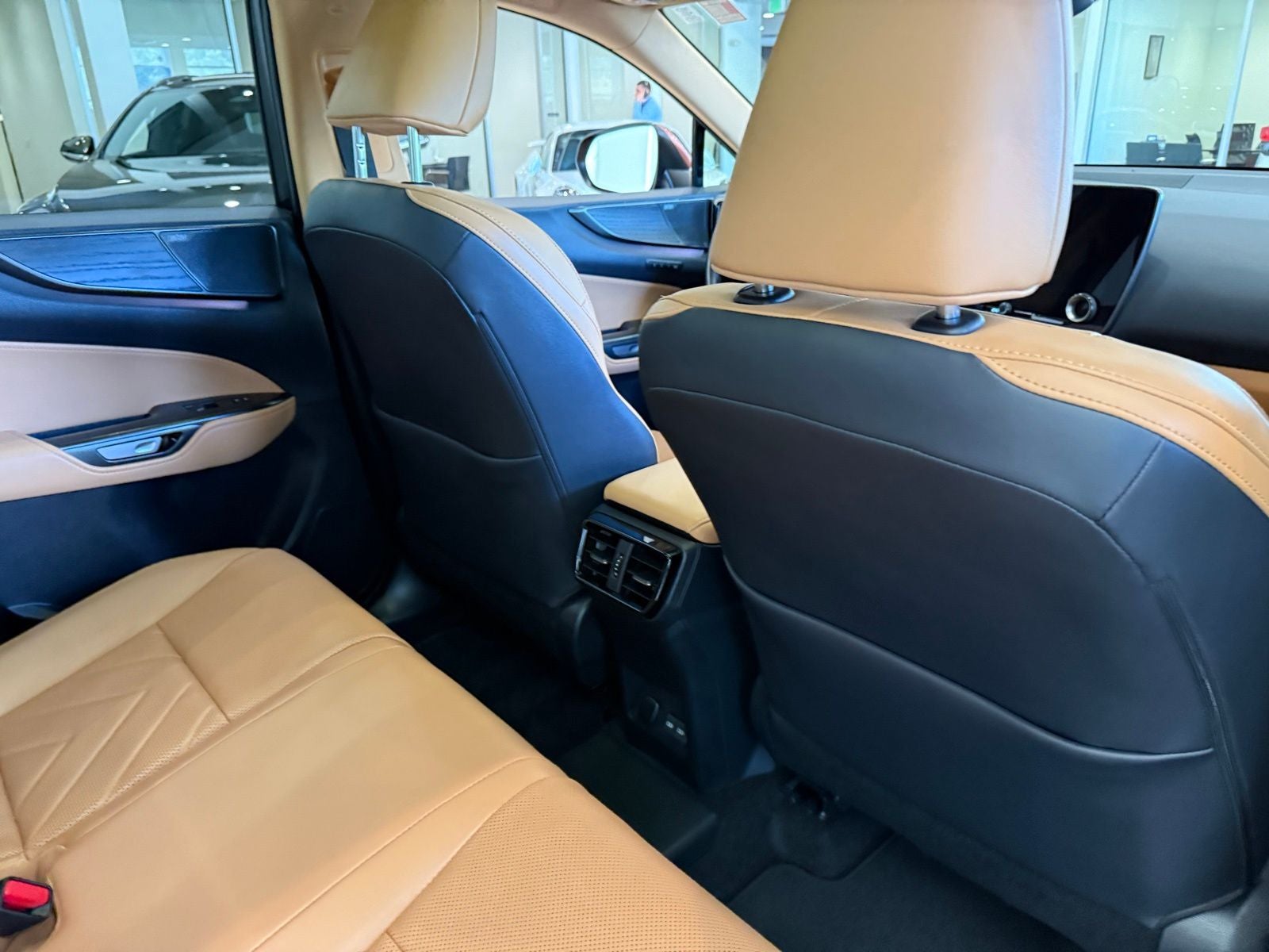 2025 Lexus NX 450h+ Luxury