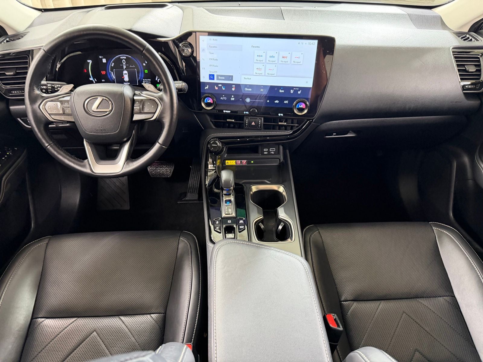 2023 Lexus NX 450h+ Luxury