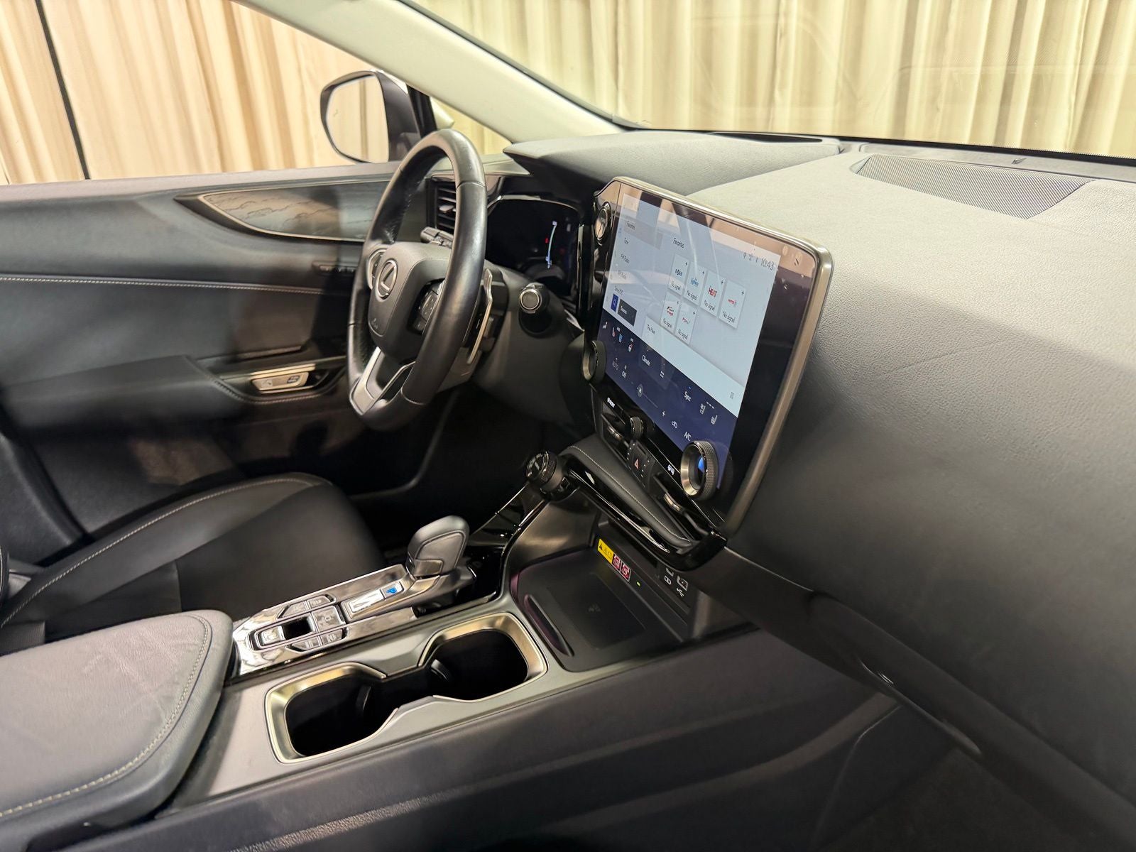 2023 Lexus NX 450h+ Luxury