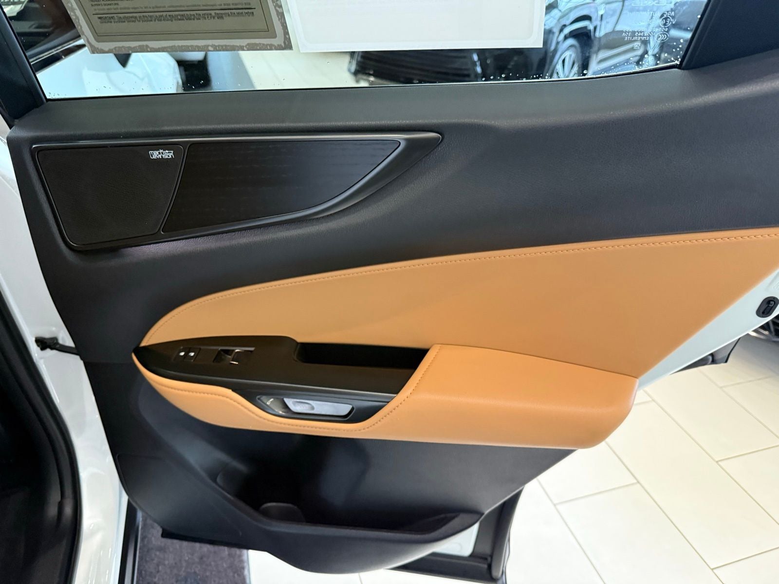 2025 Lexus NX 450h+ Luxury