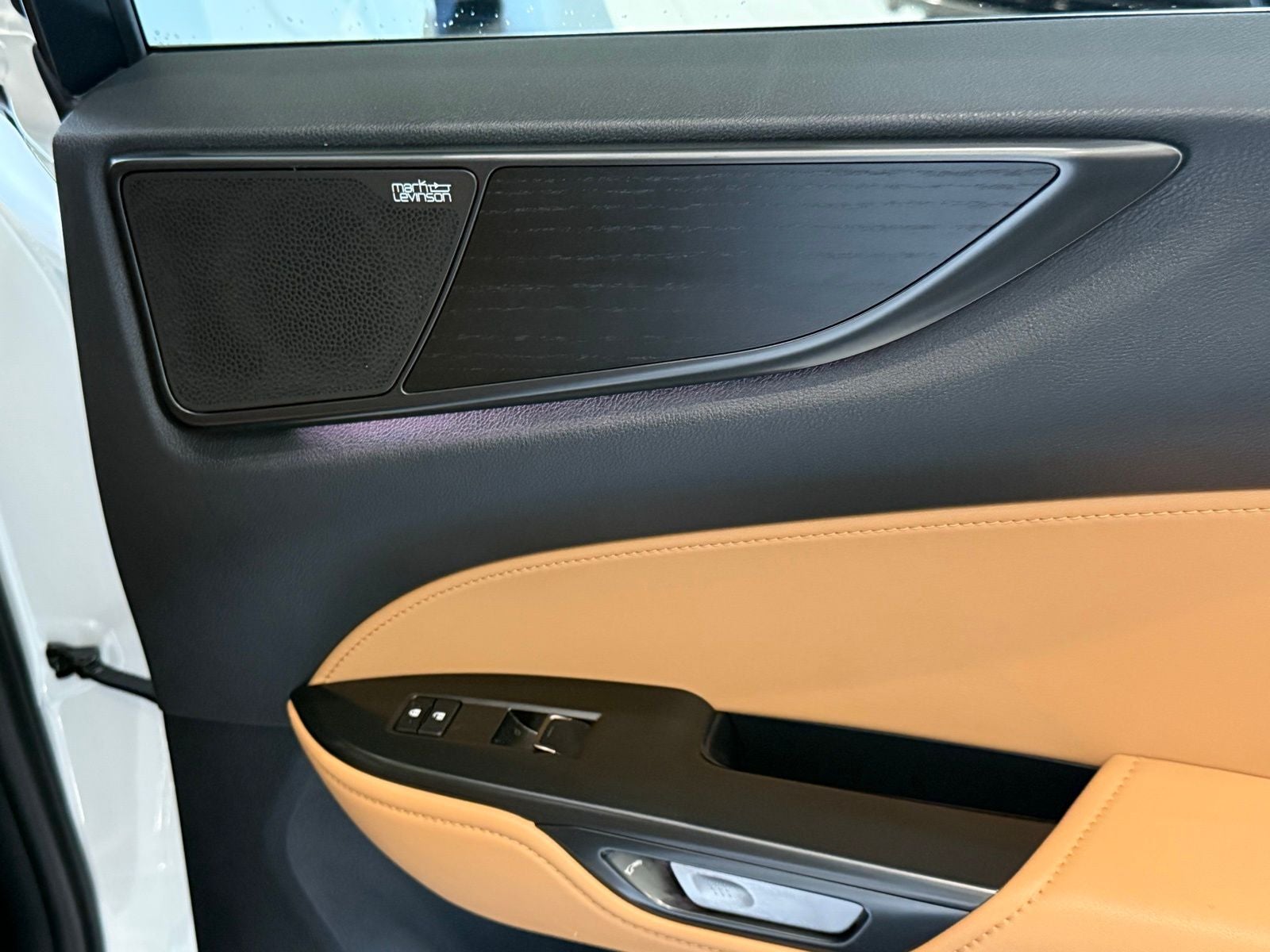 2025 Lexus NX 450h+ Luxury