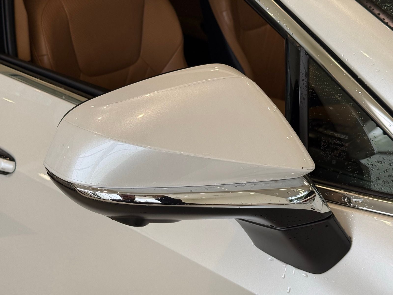 2025 Lexus NX 450h+ Luxury