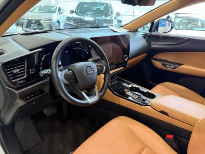 2025 Lexus NX 450h+ Luxury
