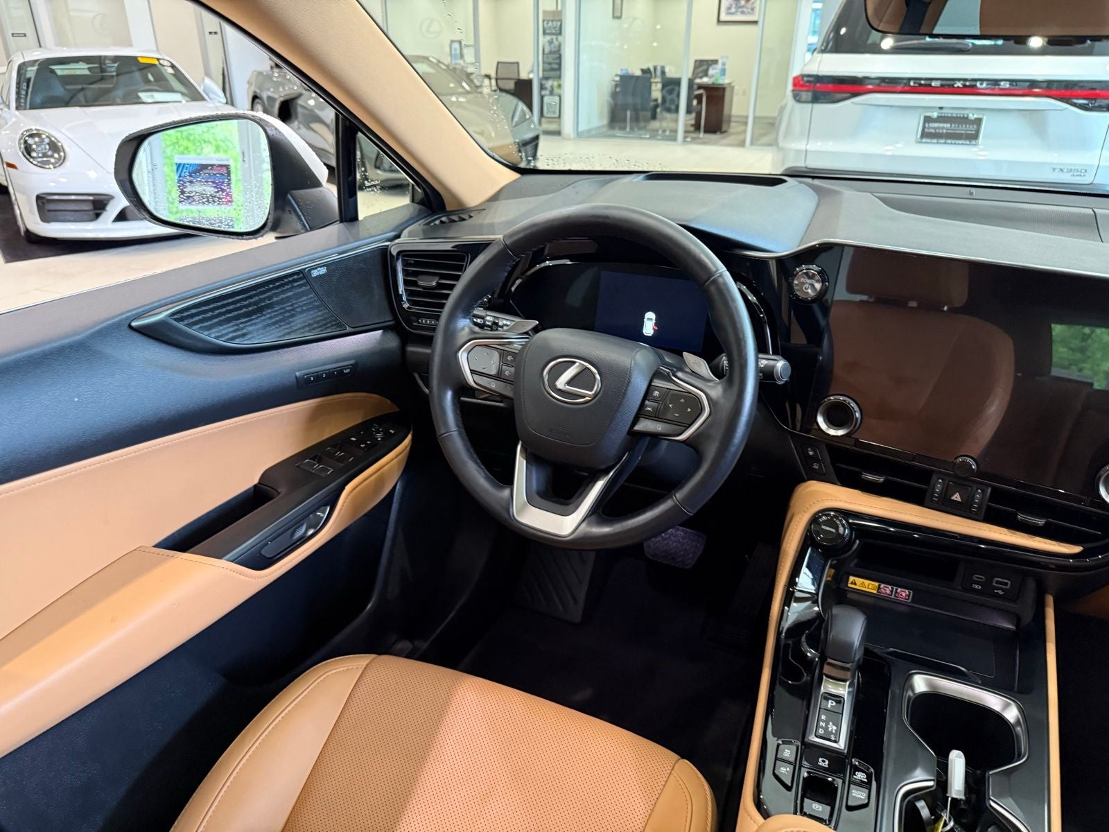 2025 Lexus NX 450h+ Luxury
