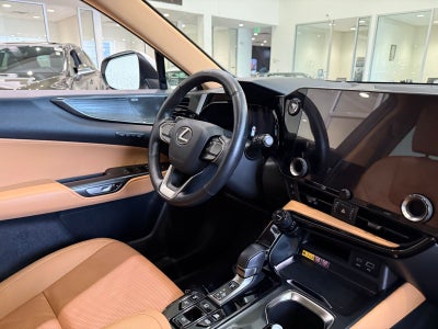 2025 Lexus NX 450h+ Luxury