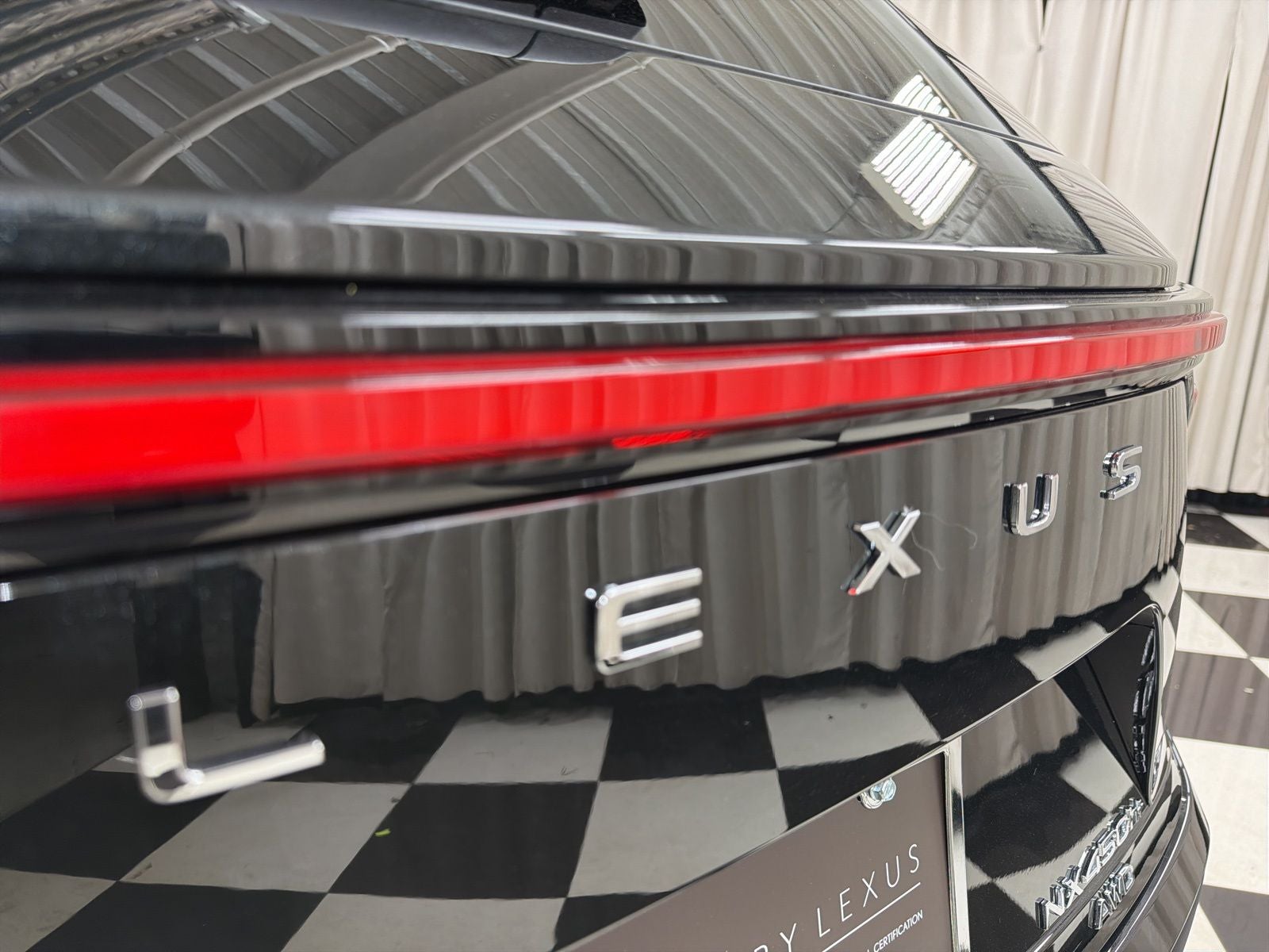 2025 Lexus NX 450h+ Luxury