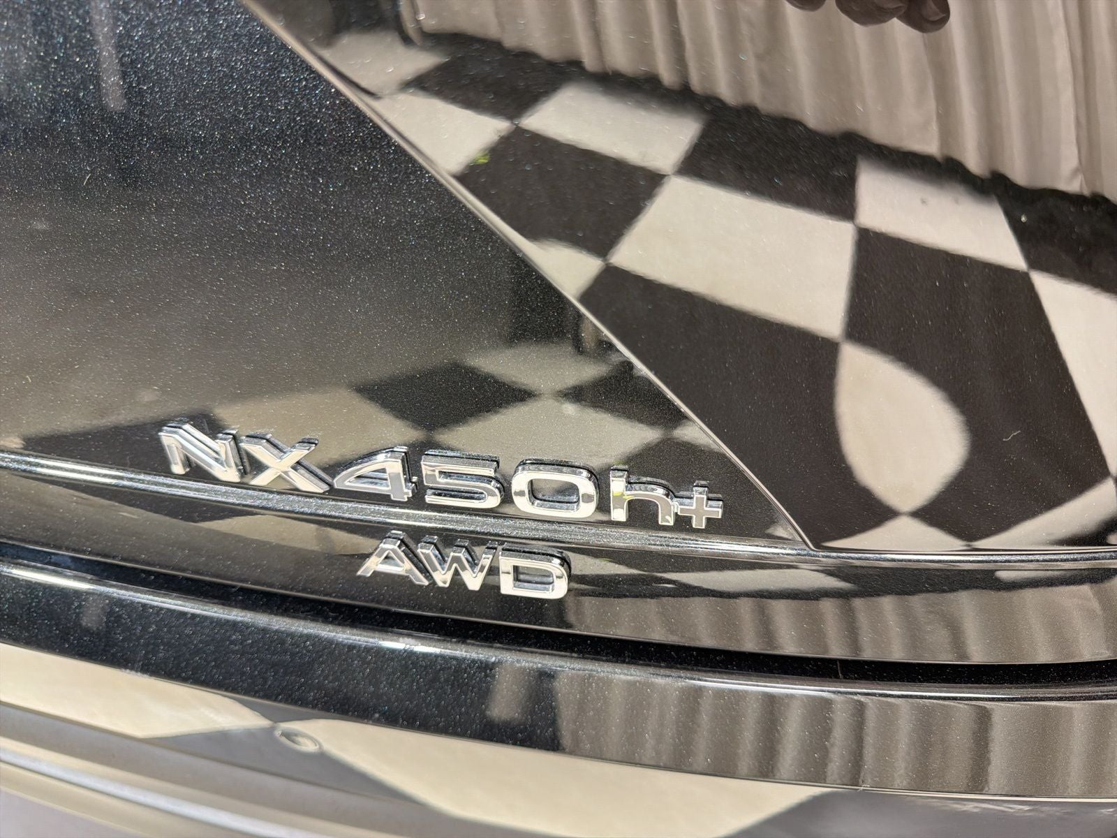 2025 Lexus NX 450h+ Luxury