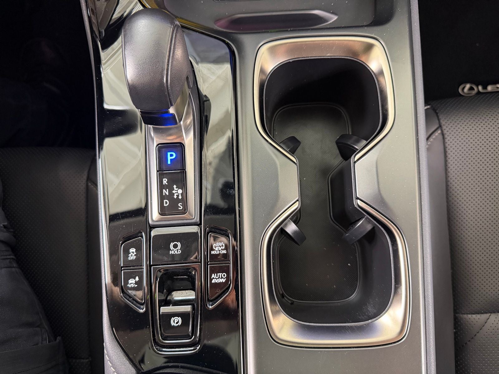2024 Lexus NX 450h+ Luxury