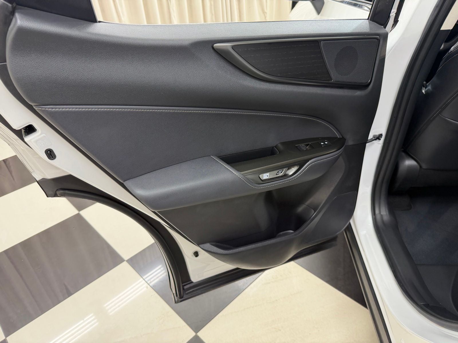 2024 Lexus NX 450h+ Luxury