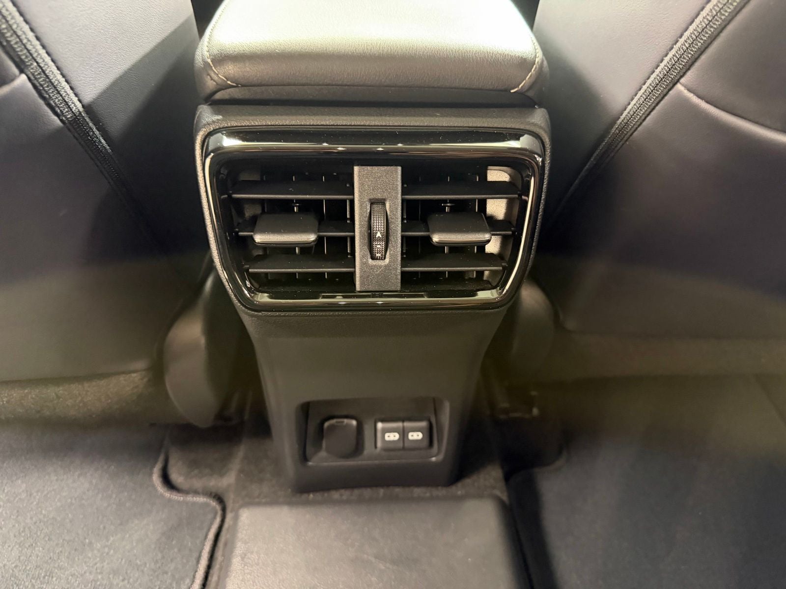 2024 Lexus NX 450h+ Luxury