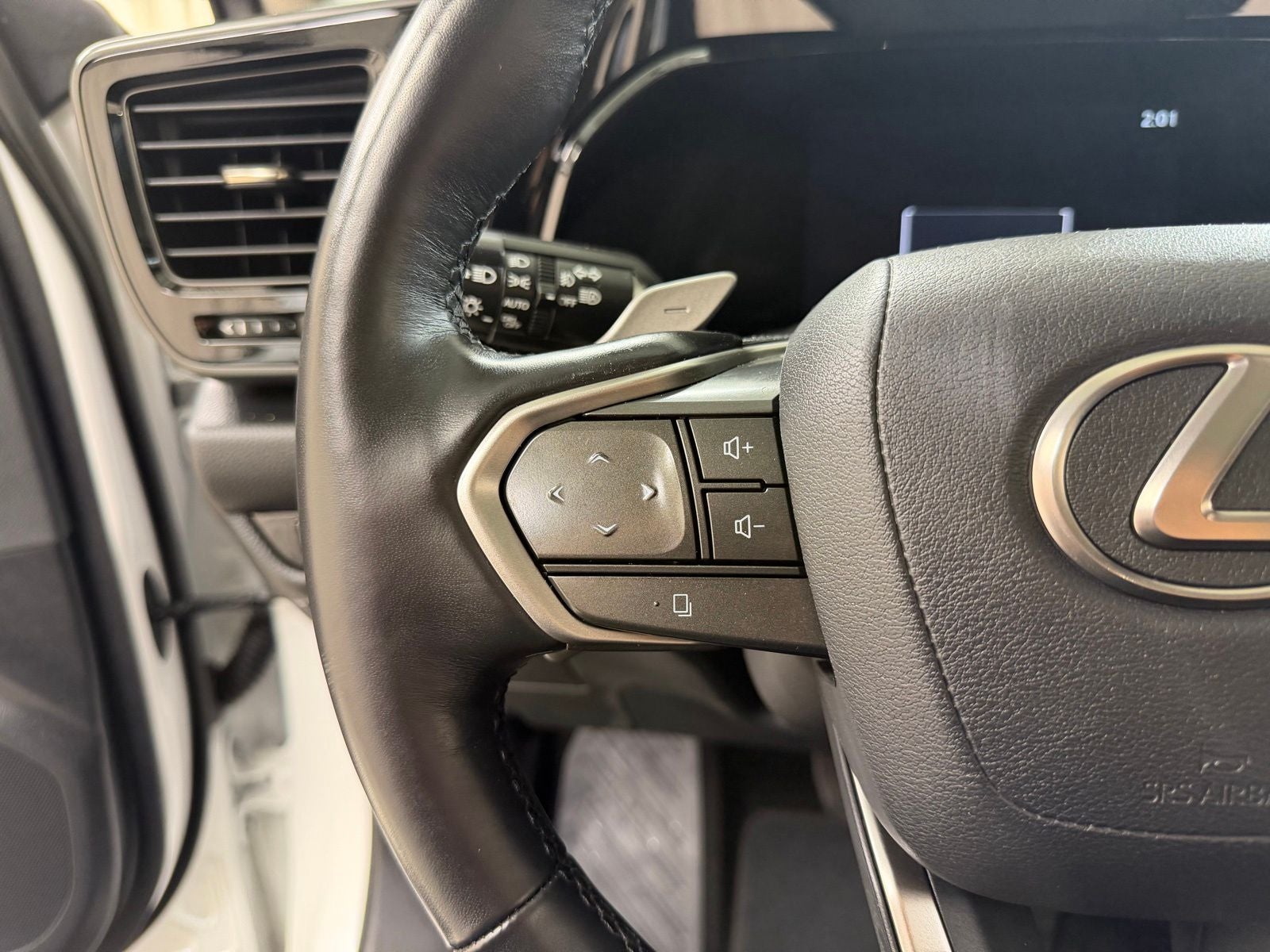 2024 Lexus NX 450h+ Luxury