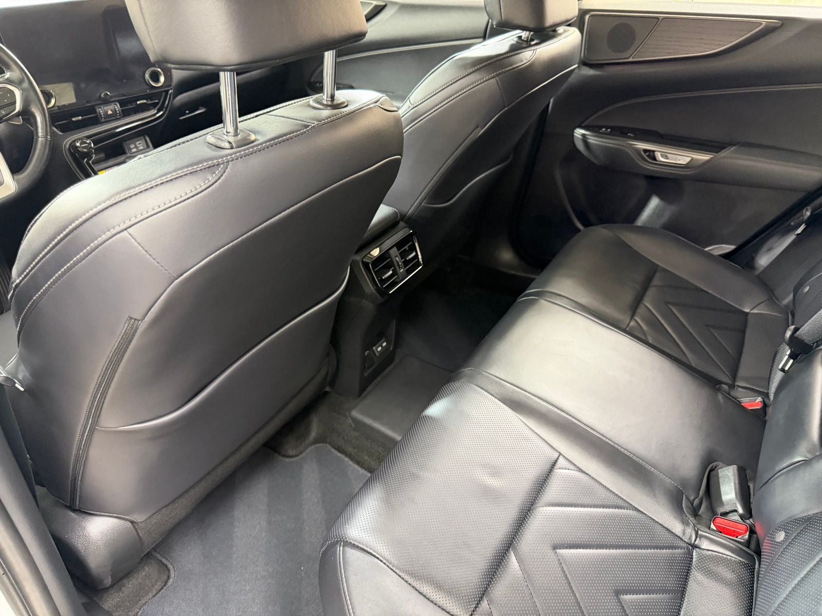 2024 Lexus NX 450h+ Luxury