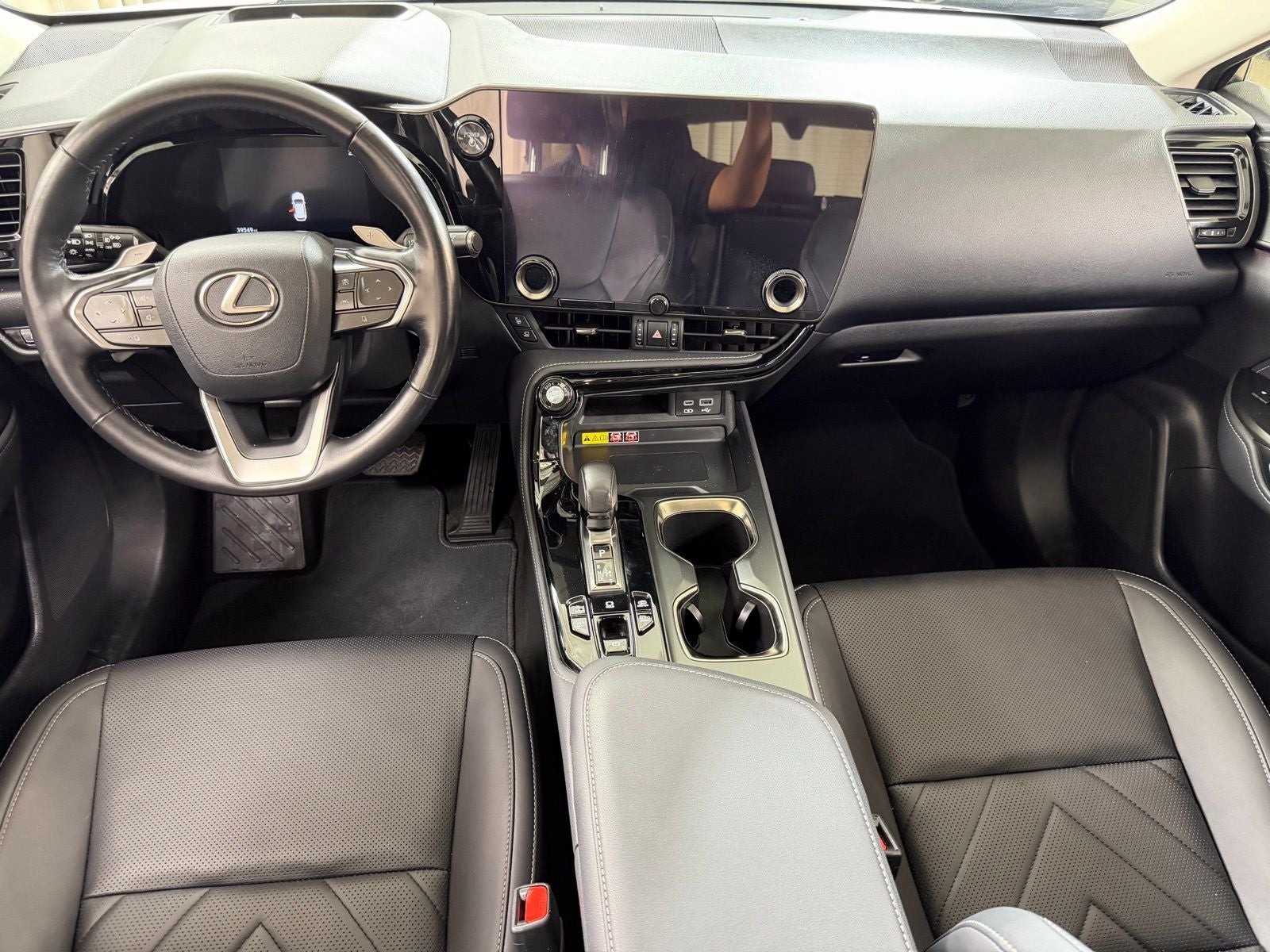 2024 Lexus NX 450h+ Luxury