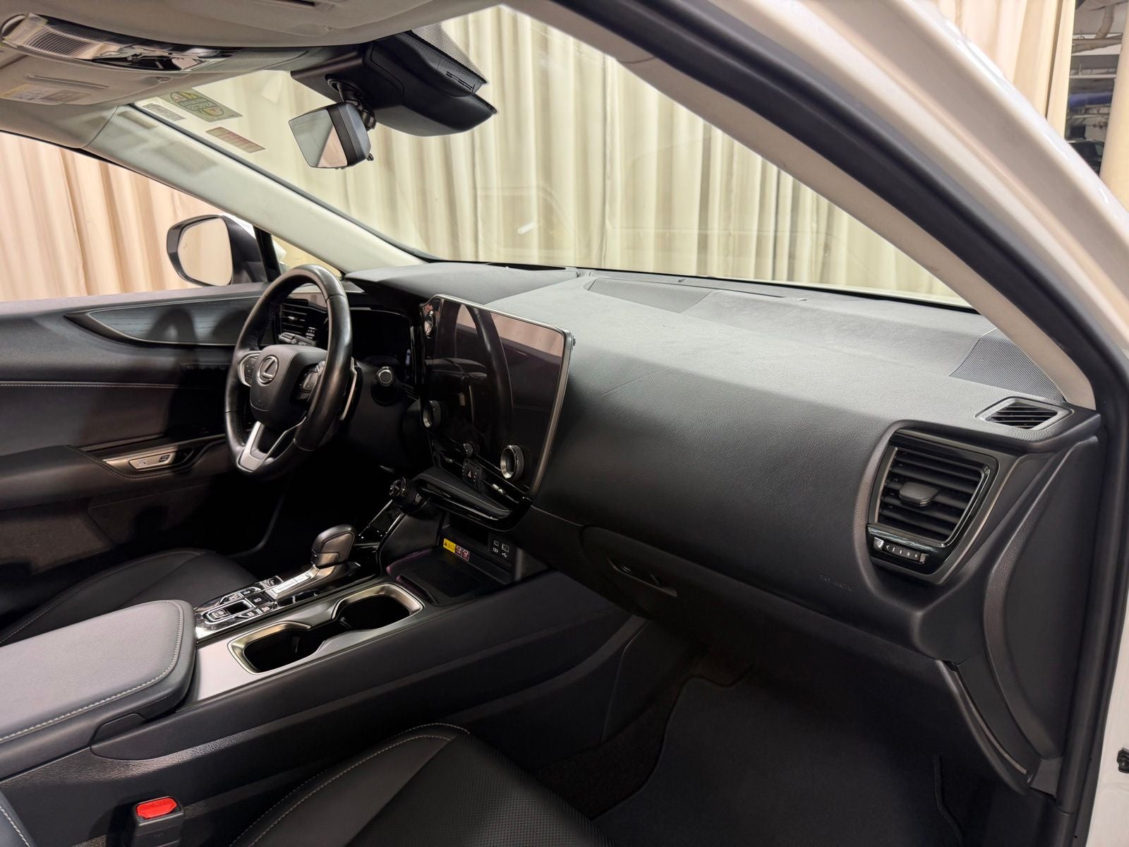 2024 Lexus NX 450h+ Luxury