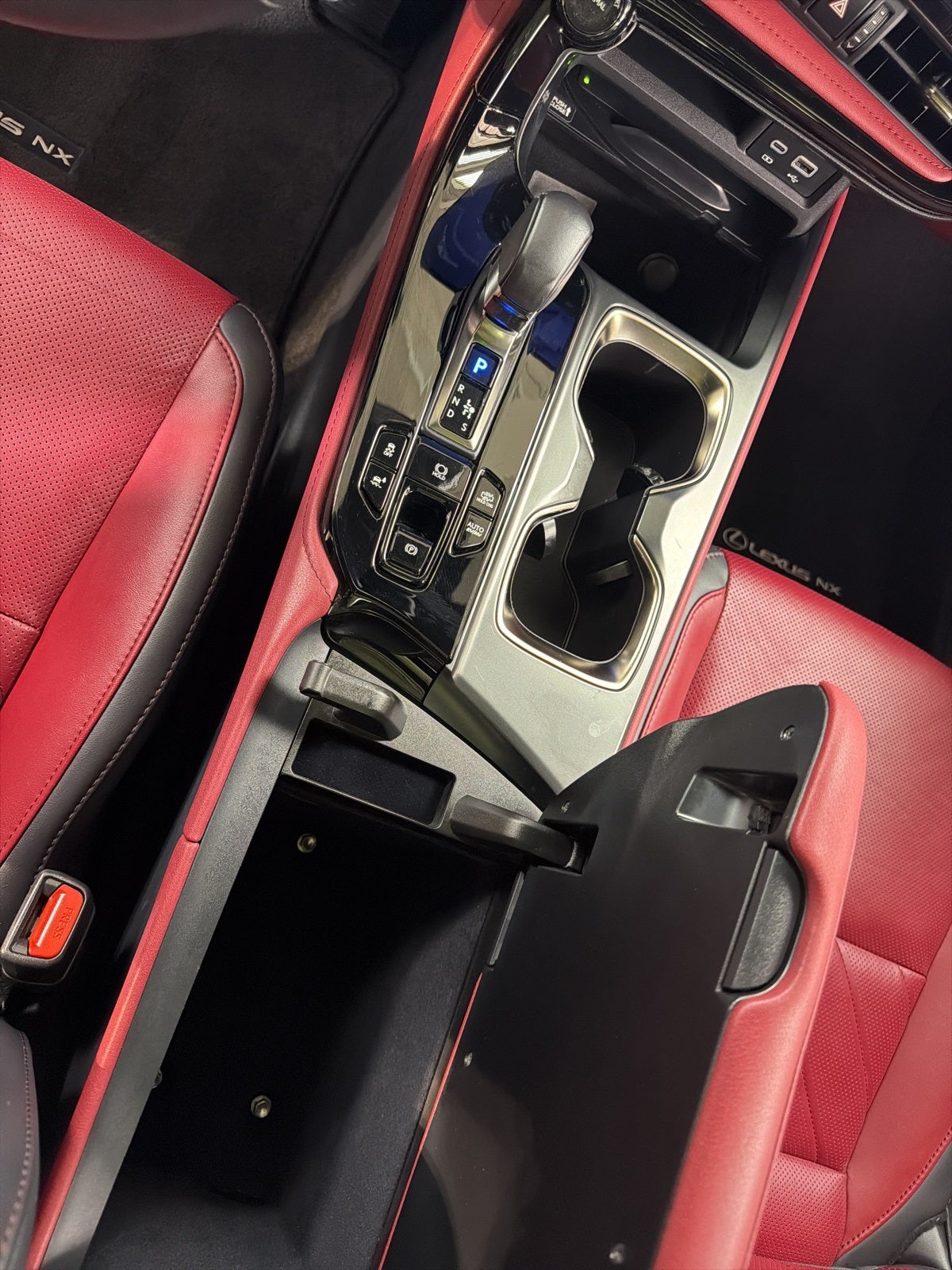 2025 Lexus NX 450h+ Luxury