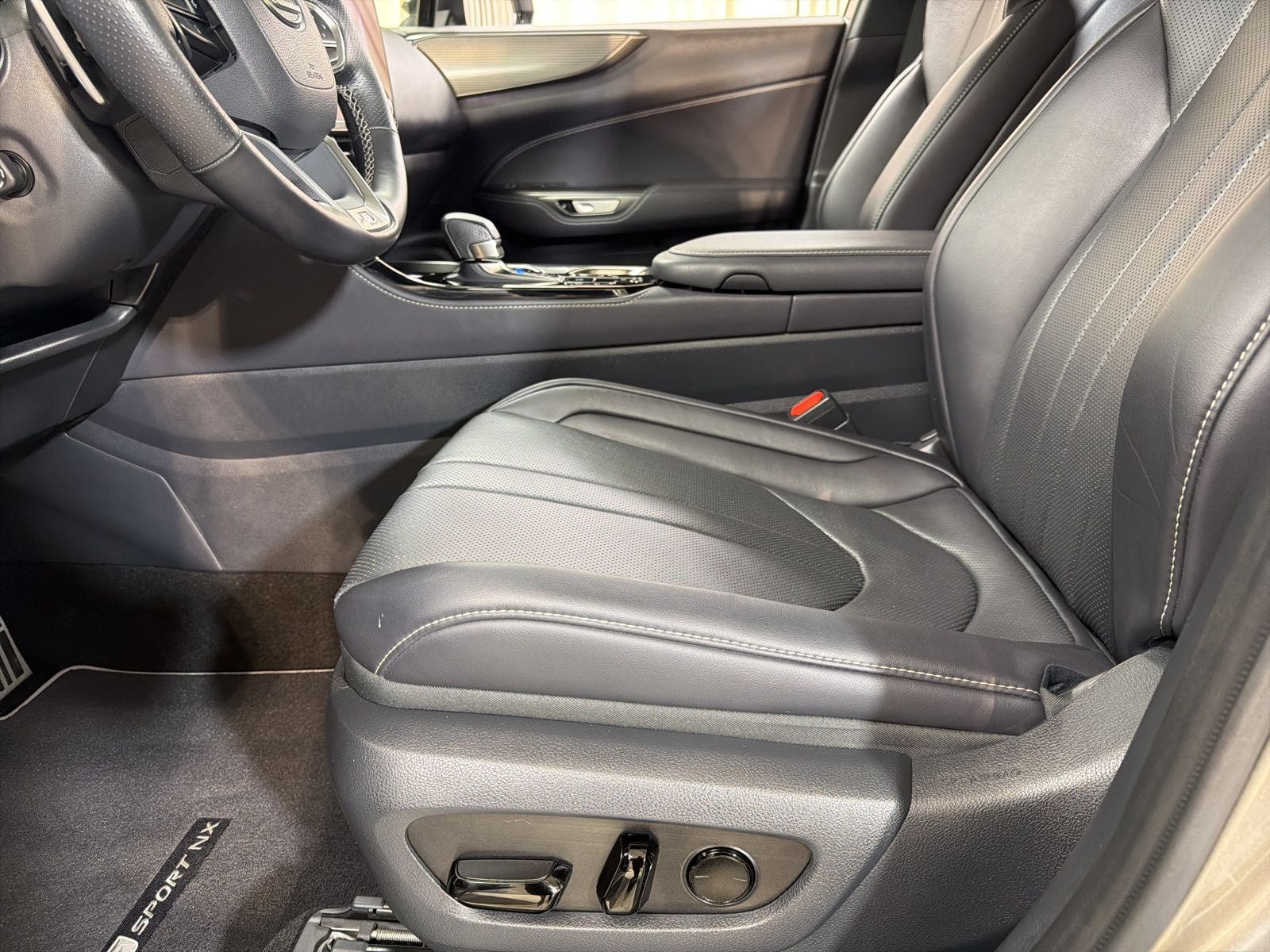 2025 Lexus NX 450h+ F SPORT