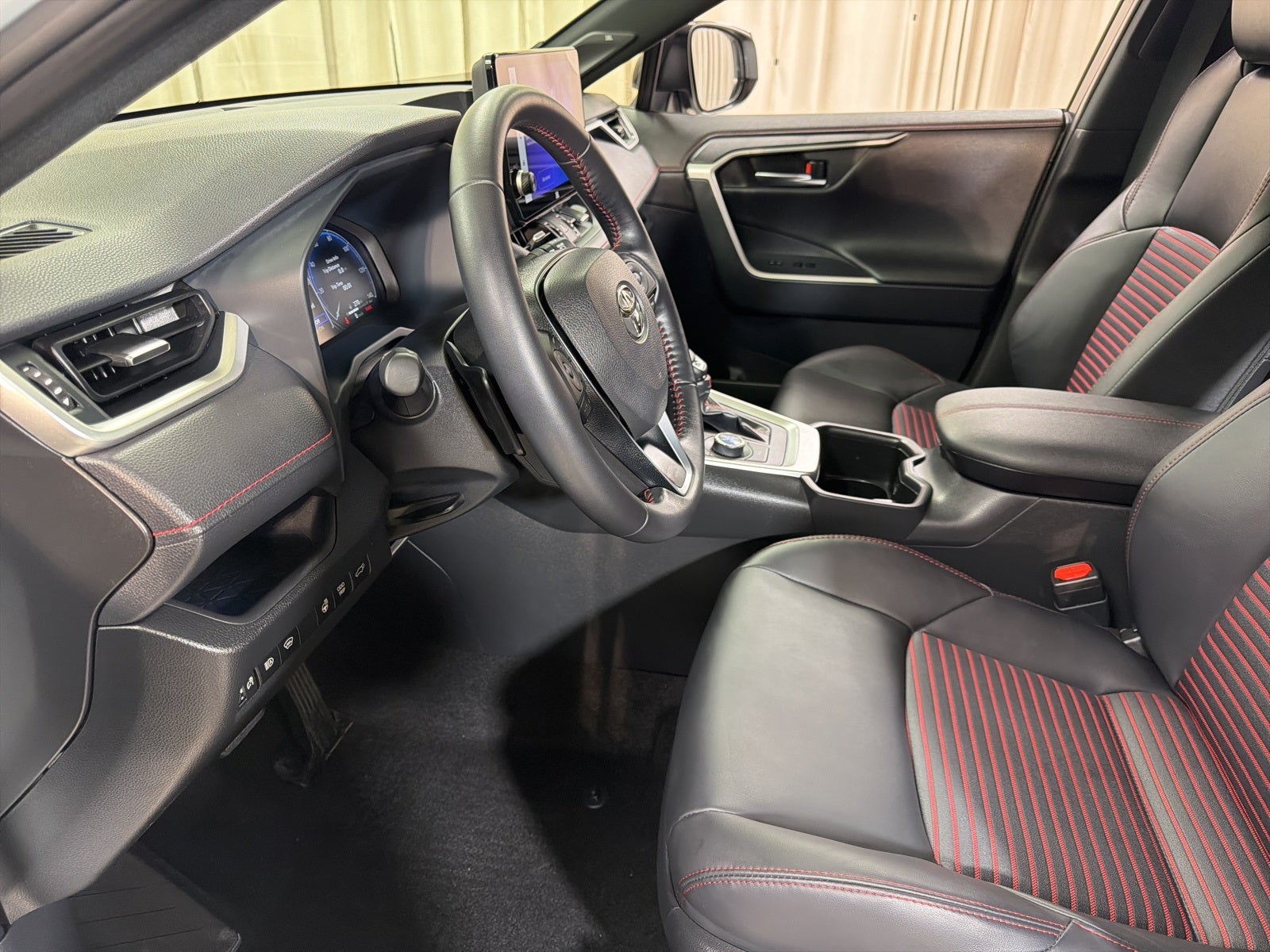 2024 Toyota RAV4 Prime XSE