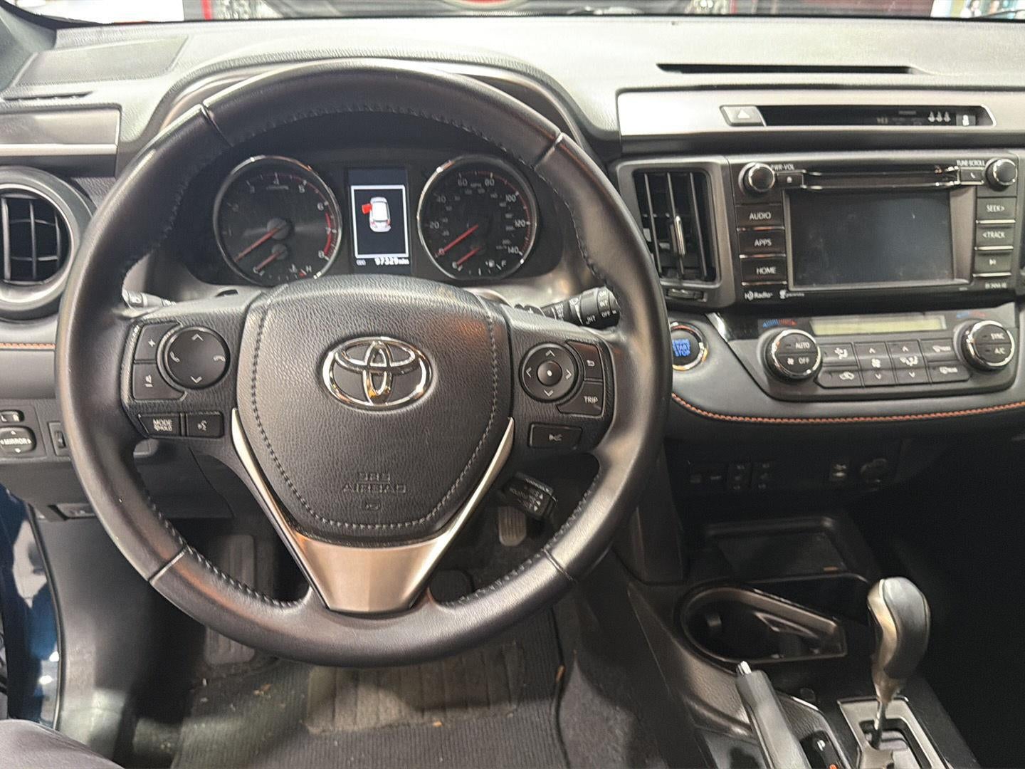 2017 Toyota RAV4 SE