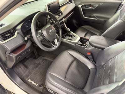 2020 Toyota RAV4 Limited