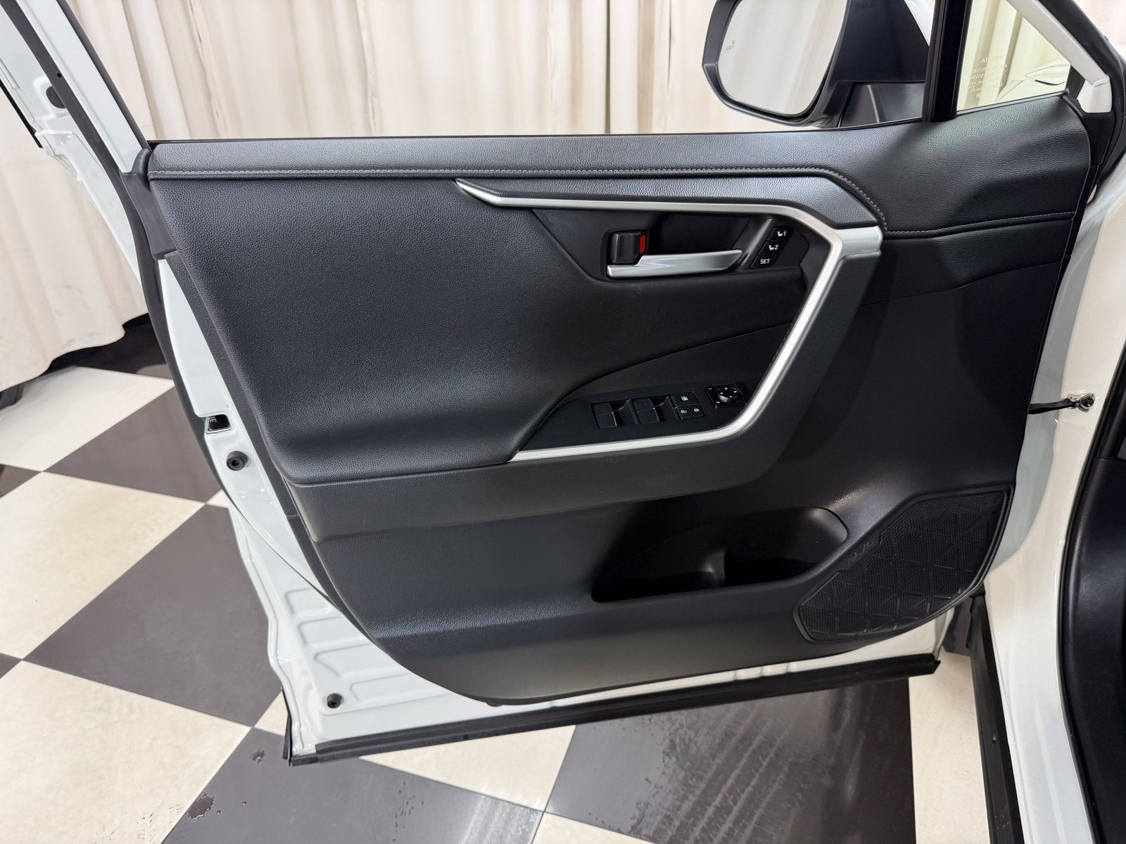 2020 Toyota RAV4 Limited