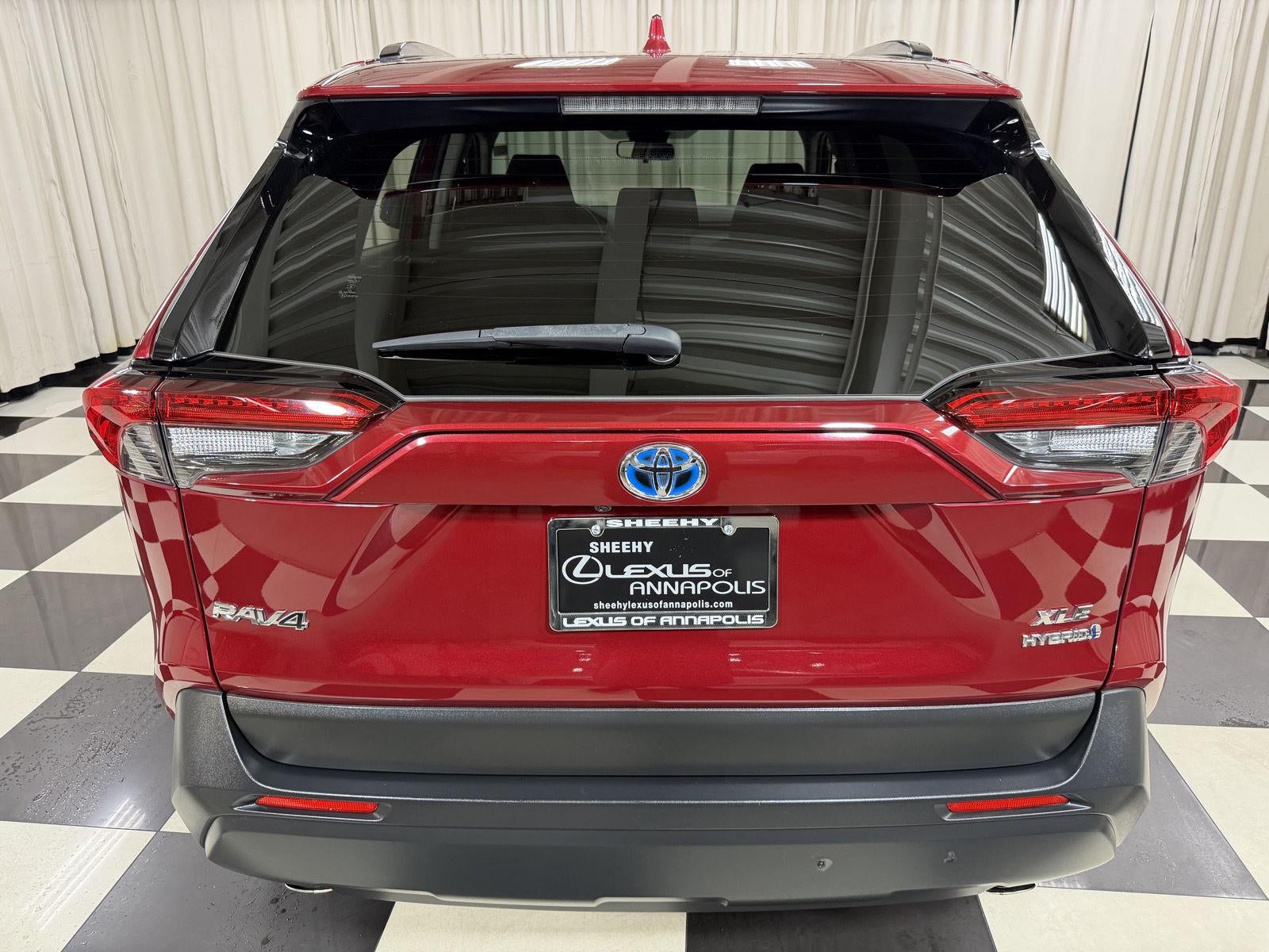 2021 Toyota RAV4 Hybrid XLE