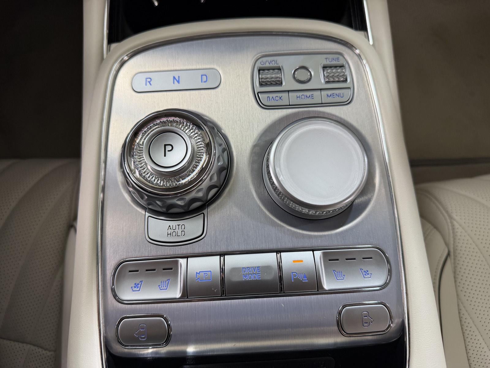 2023 Genesis G90 e-SC