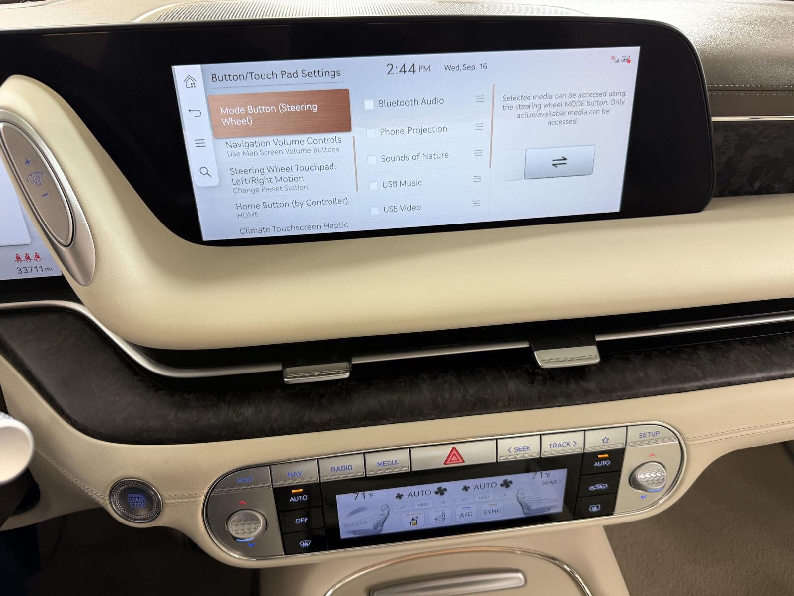 2023 Genesis G90 e-SC