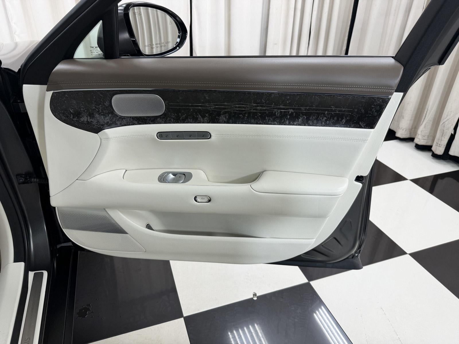 2023 Genesis G90 e-SC