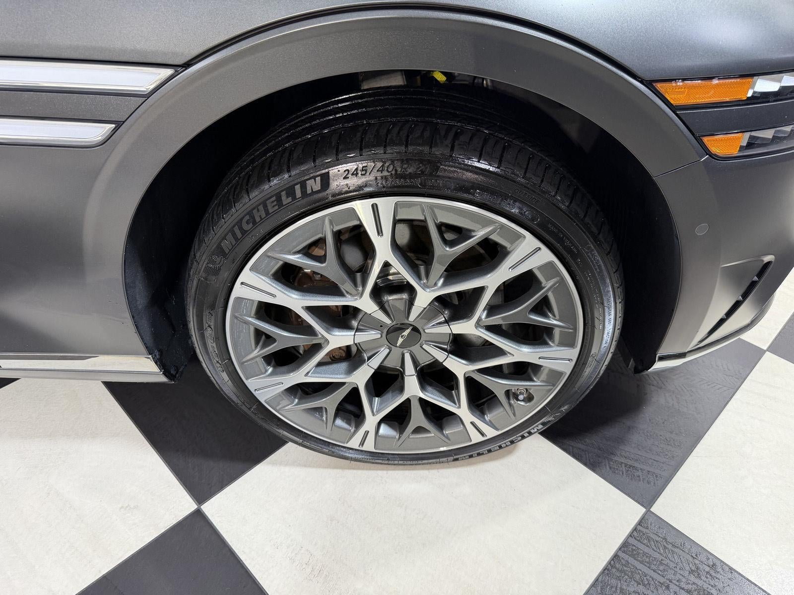 2023 Genesis G90 e-SC