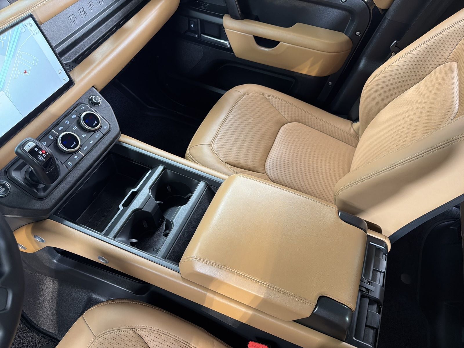 2025 Land Rover Defender 110 X-Dynamic SE