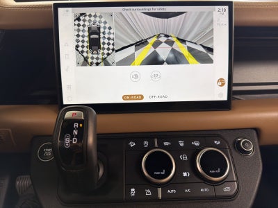 2025 Land Rover Defender 110 X-Dynamic SE