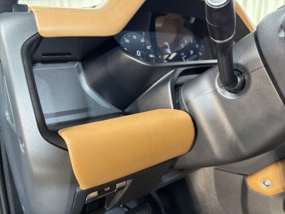 2025 Land Rover Defender 110 X-Dynamic SE